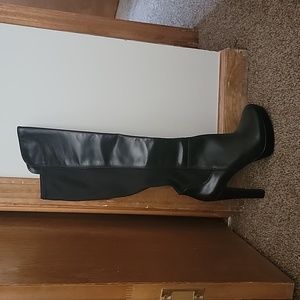 Ladies boots